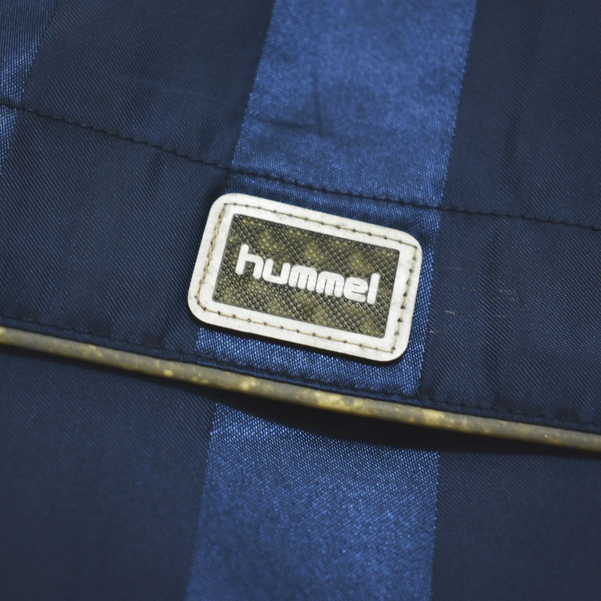 ヒュンメル hummel 横浜FC ベンチ コート パーカー ジャンパー