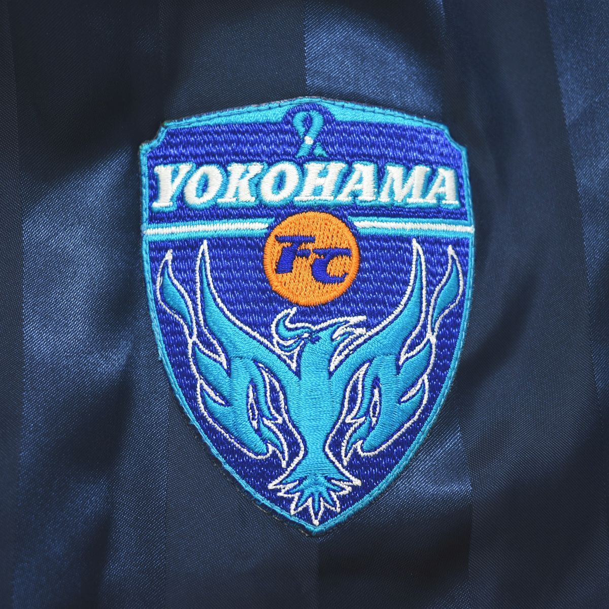 ヒュンメル hummel 横浜FC ベンチ コート パーカー ジャンパー