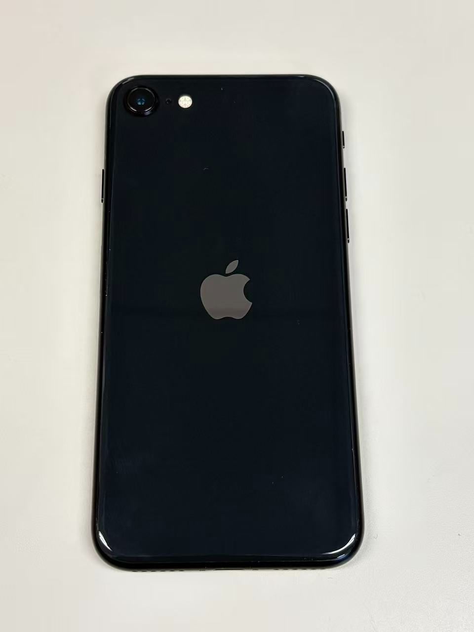iPhone SE2 64GB SIMフリー バッテリー94% 中古 - メルカリ