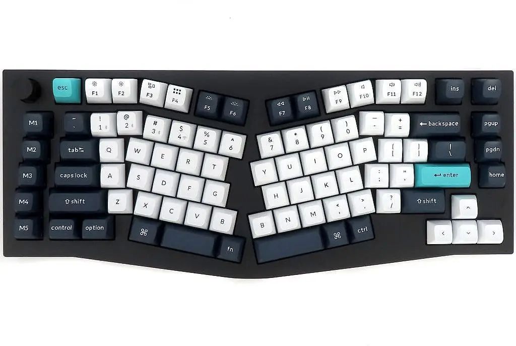 【中古】PCハード Keychron K3 Max QMK/VIA ワイヤレスカスタムメカニカルキーボード(日本語配列/RGB/赤軸)[K3M-H1-JIS]