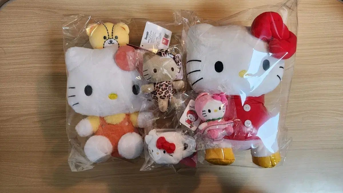 まとめ売り) サンリオ ハローキティ ぬいぐるみ まとめ売り