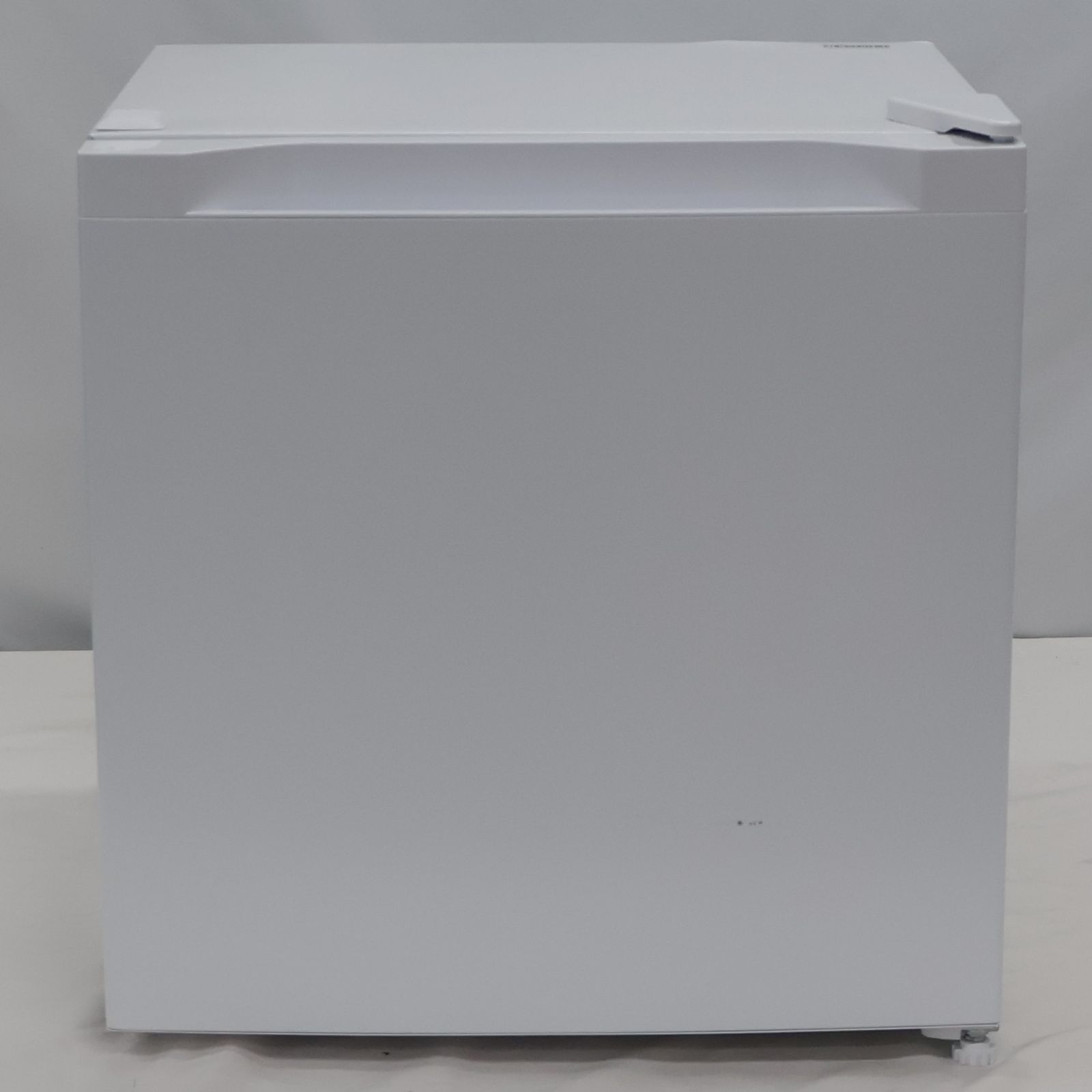 中古 [31L][右開き]アイリスオーヤマ 冷蔵庫 冷凍庫 1ドア PF-A31FD pf-a31fd-w ホワイト 【可(C)】 9,856円