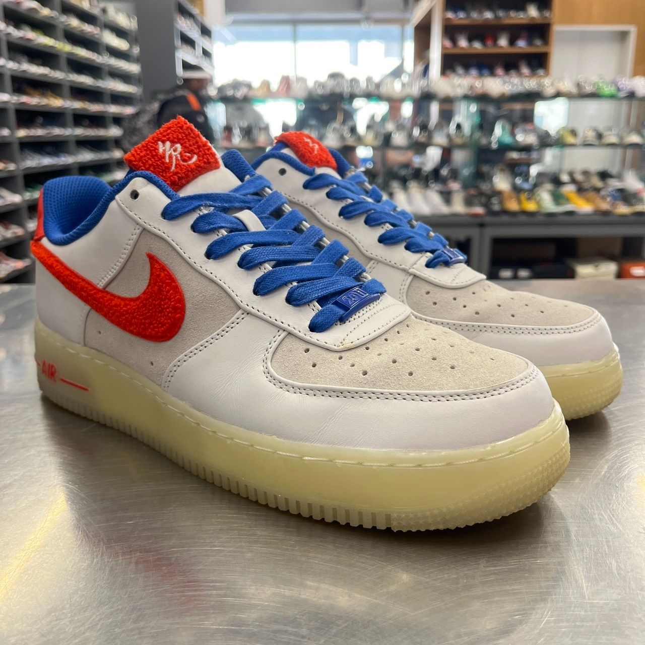 US10】 NIKE AIR FORCE 1 SUPREME LOW 318988-100 【中古】