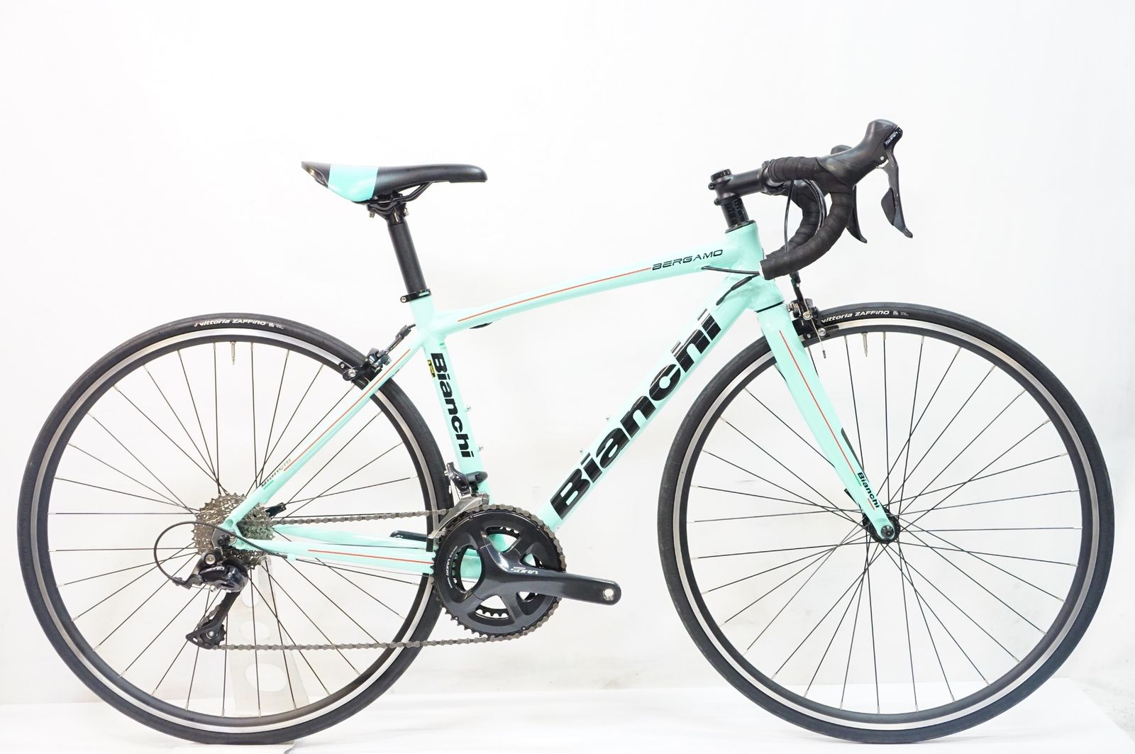 BIANCHI 「ビアンキ」 BERGAMO SORA 2025年モデル ロードバイク 