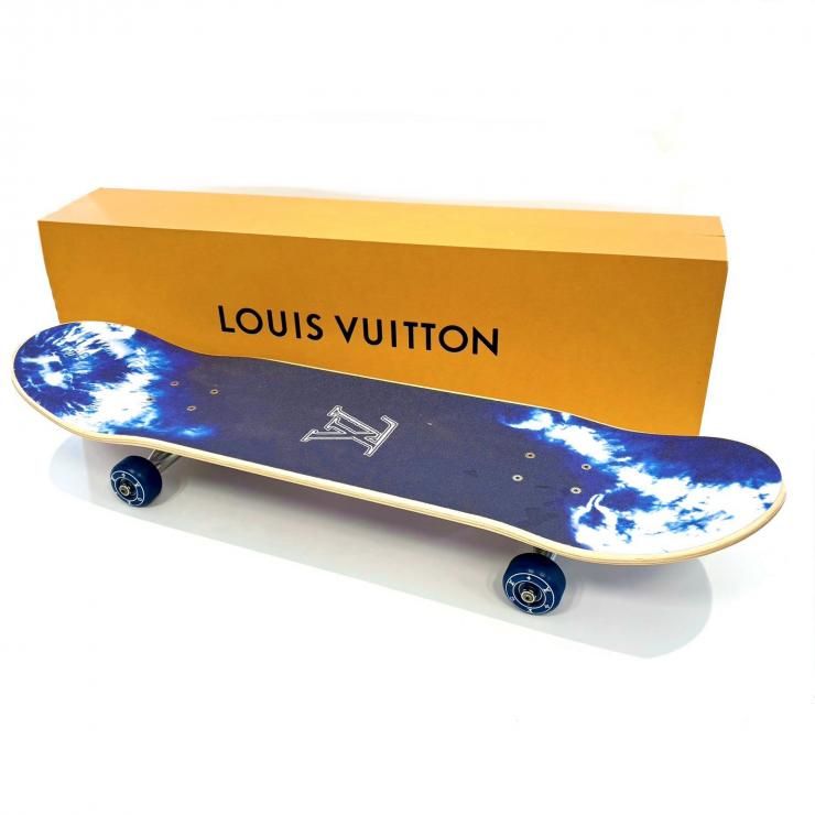 ルイ・ヴィトン LOUIS VUITTON モノグラム・バンダナ パターン スケートボード GI0765 ブルー スポーツ【鑑定済み】正規品 114,000円