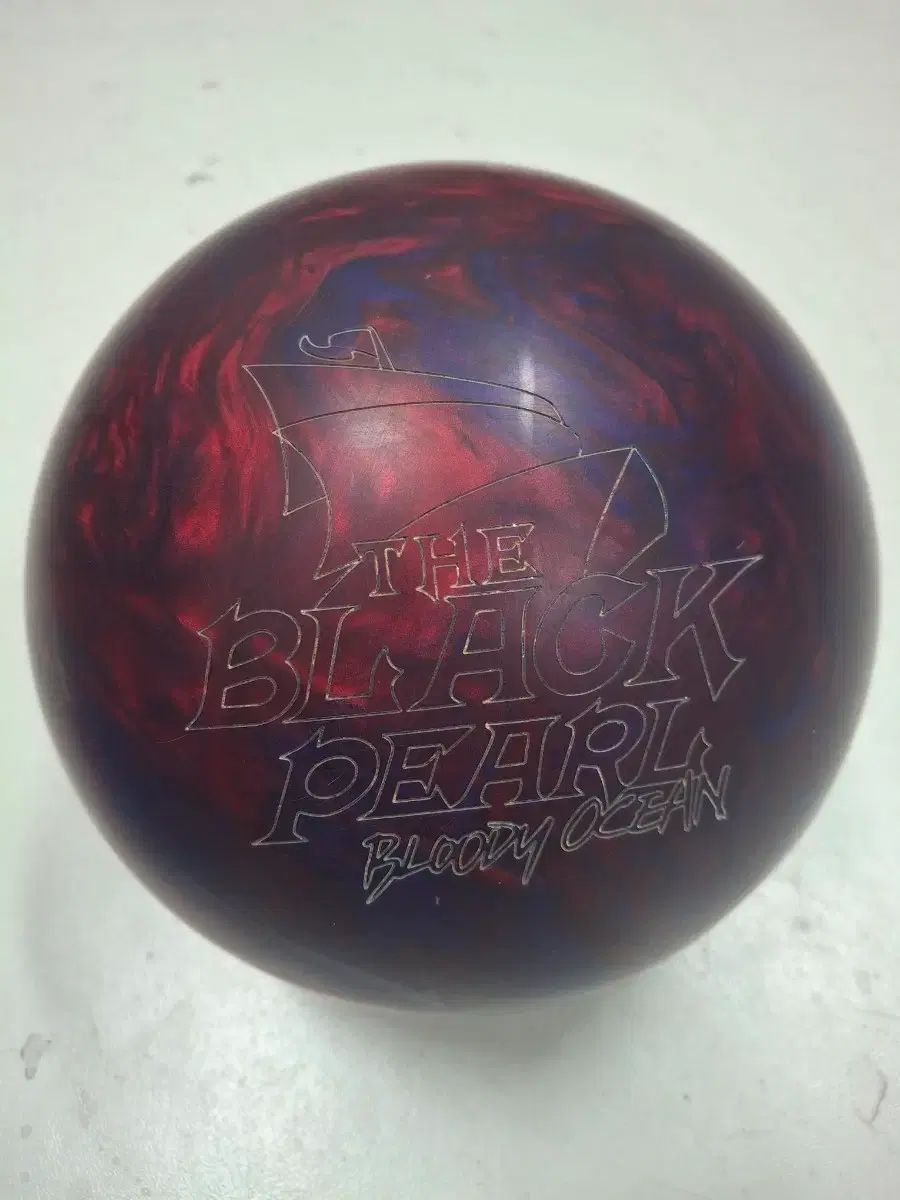 中古ボーリングボール- 14 パウンド-レインマスター ダブルブラックパール ブラーディオション フックボール/ツーフィンガー ok