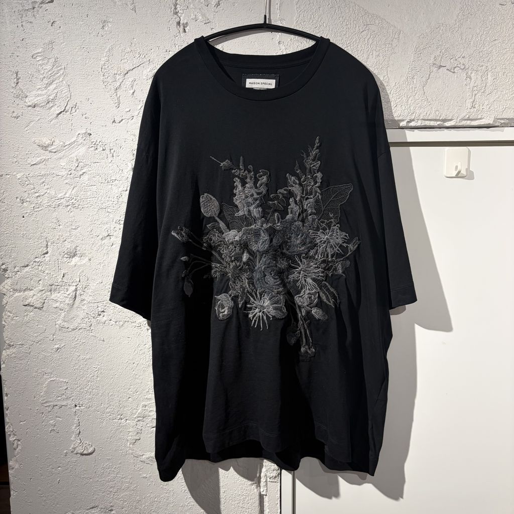 MAISON SPECIAL メゾンスペシャル フラワー刺繍Tシャツ 11221411203 ブラック size:M 【表参道B05】
