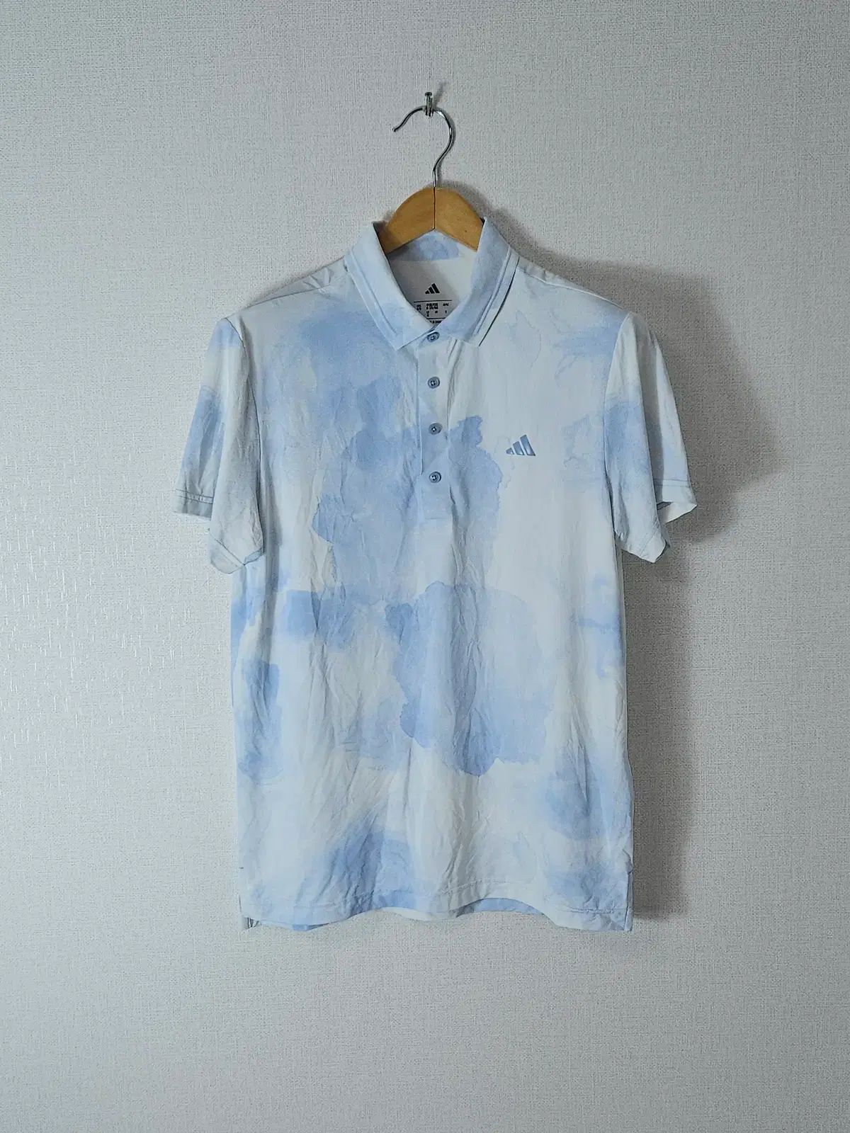 アディダス 新モデル ゴルフ ポロ 半袖 カラーTシャツ 機能性 メンズ M 95 (ほぼ新品)