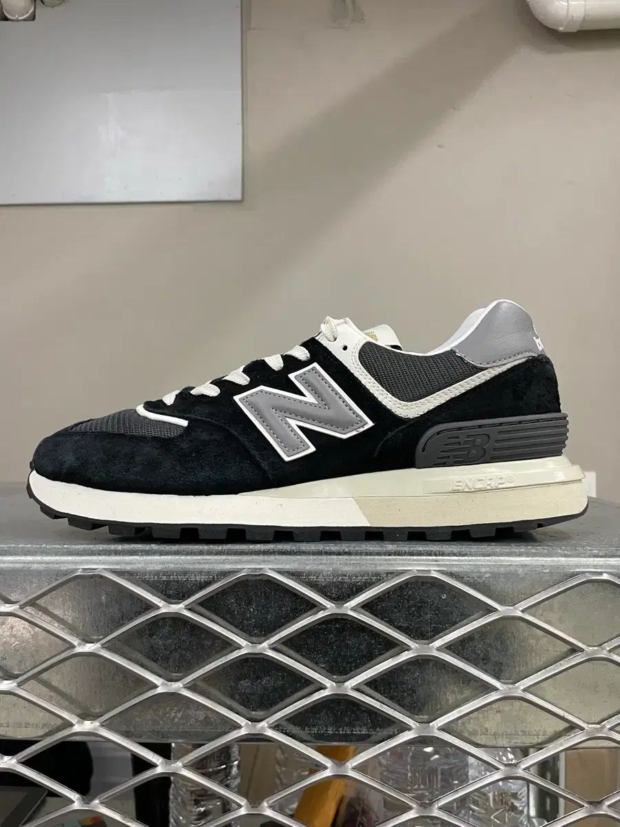 ニューバランス 574 レガシー ブラック 290 (gr-4081)
