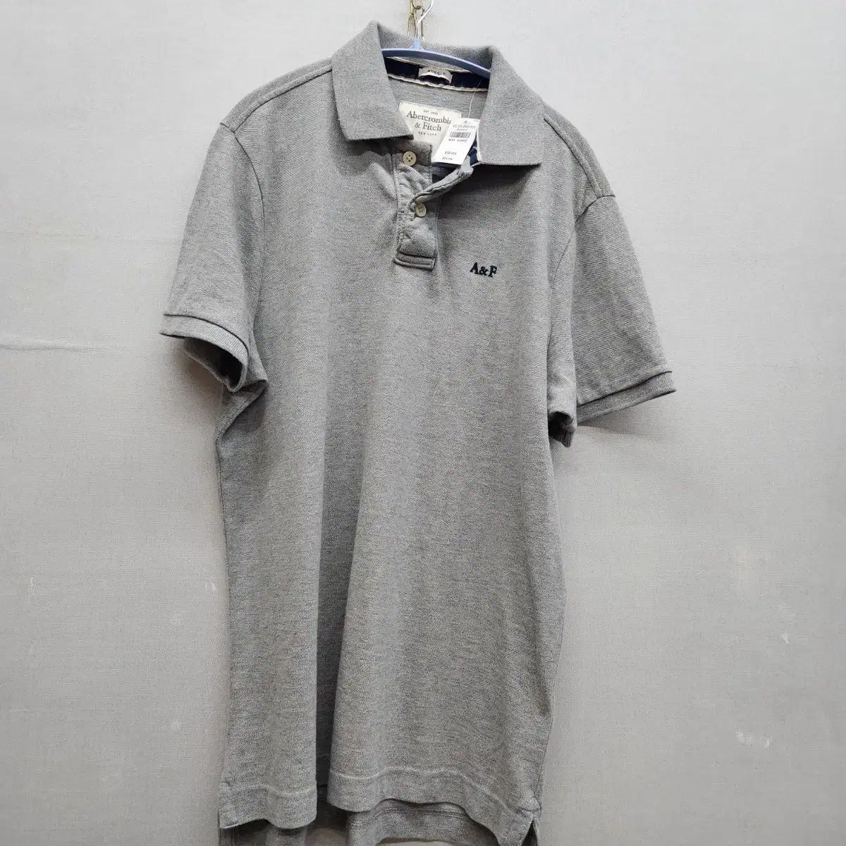 新品) Abercrombie アバクロンビー 刺繍ロゴ 半袖ポロシャツ XL(L)
