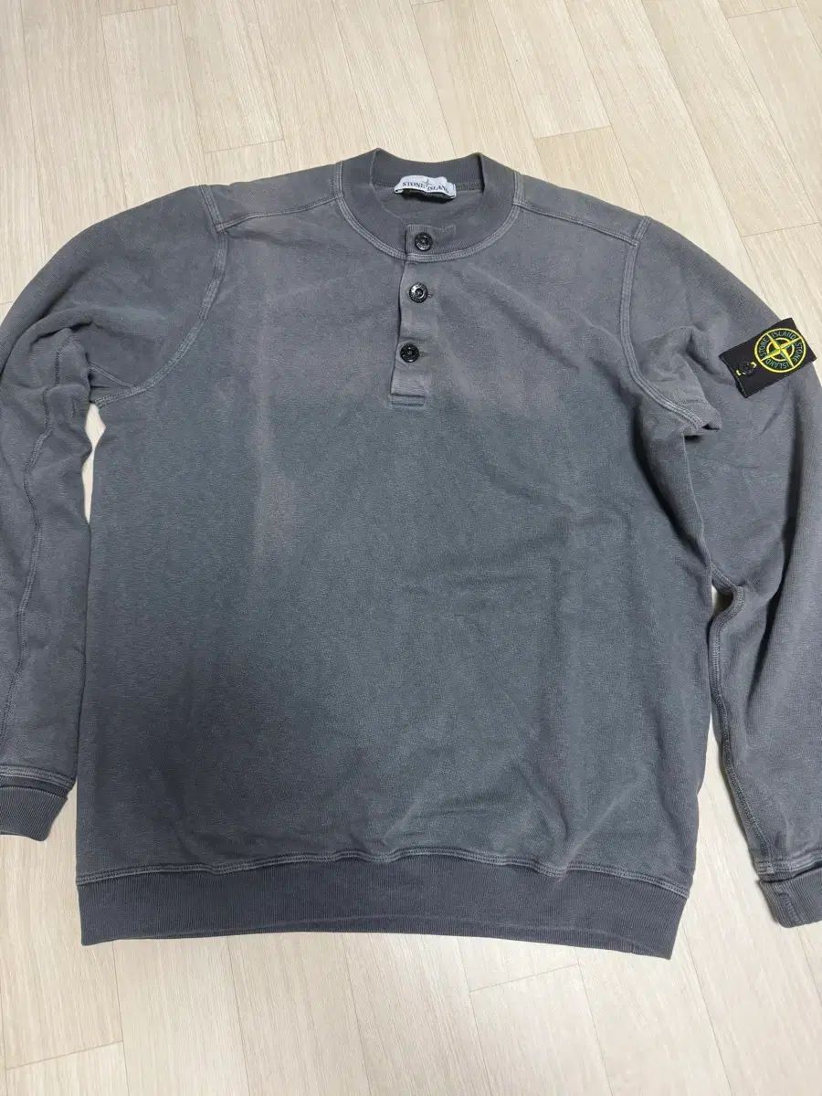 STONE ISLAND ストーンアイランド チャコール グレー スウェット