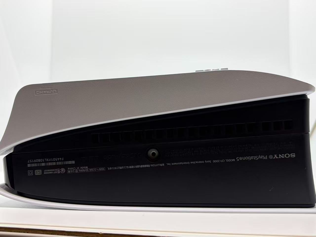 PS5 Slim 本体】CFI-2000 ディスクあり 縦置きスタンド・底面キャップ 