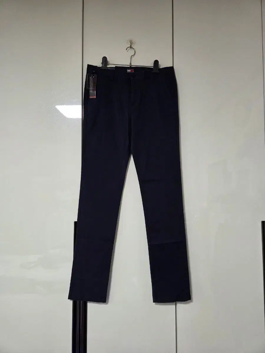新品/Tommy Hilfiger トミーヒルフィガー メンズ コットン パンツ ネイビー