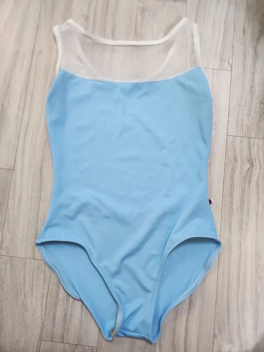 さくらみこ メガン メッシュ 新品