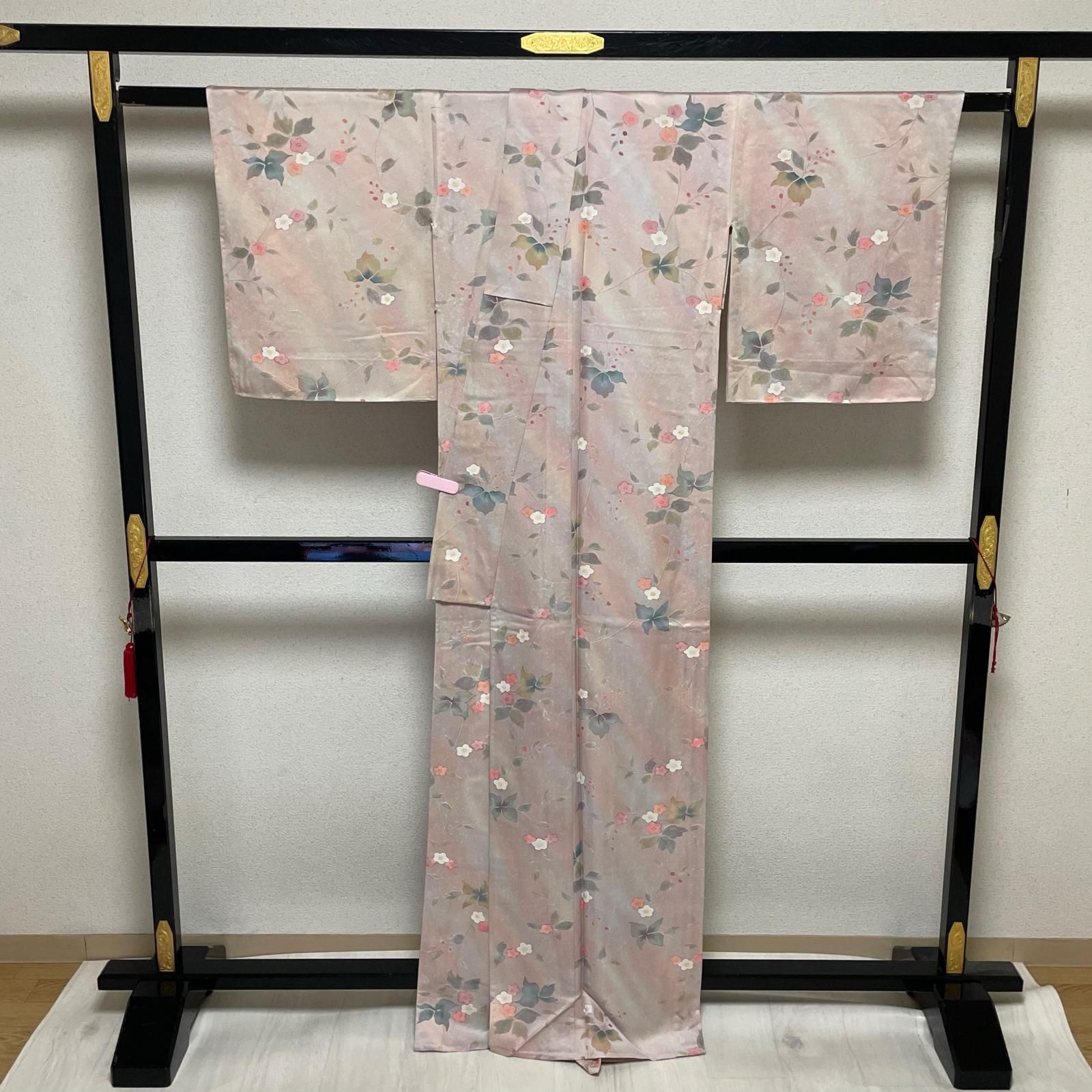 小紋 裄66 単衣仕立て 暈し染に花模様の織出し 着物 正絹 X-2173