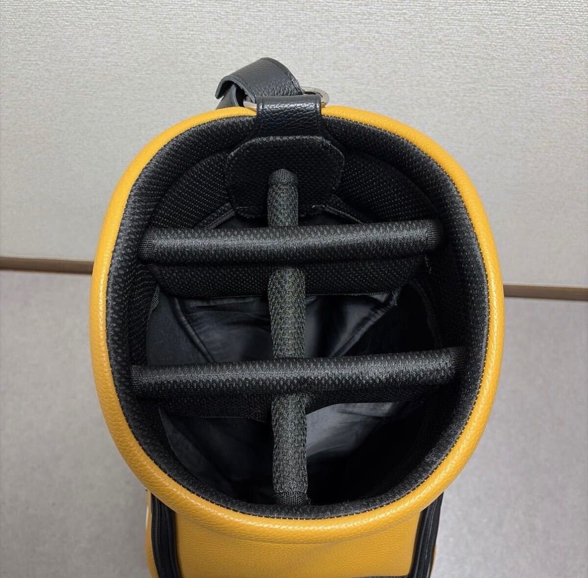 美品 CATERPILLAR GOLF 日本キャタピラー ゴルフ キャディバッグ