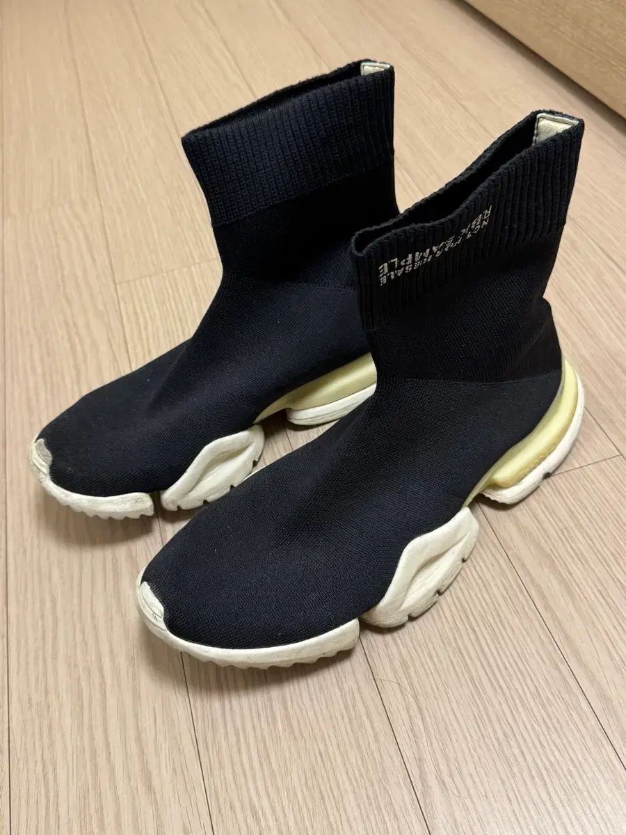 リーボック 삭ラン ブラック 280 出品