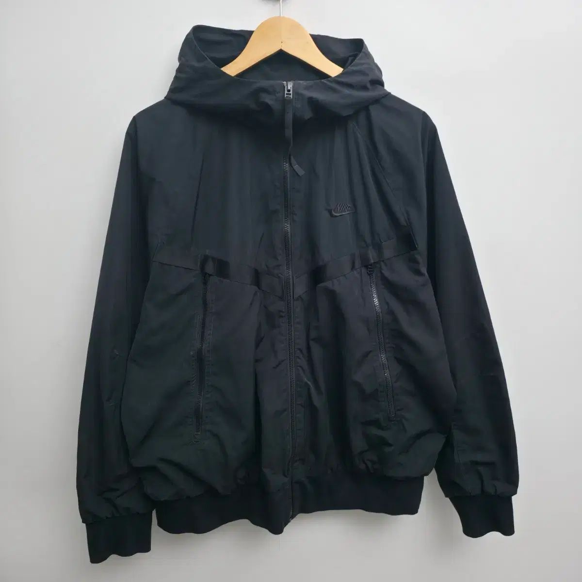 XL NIKE ブラック フード ウィンドブレーカー