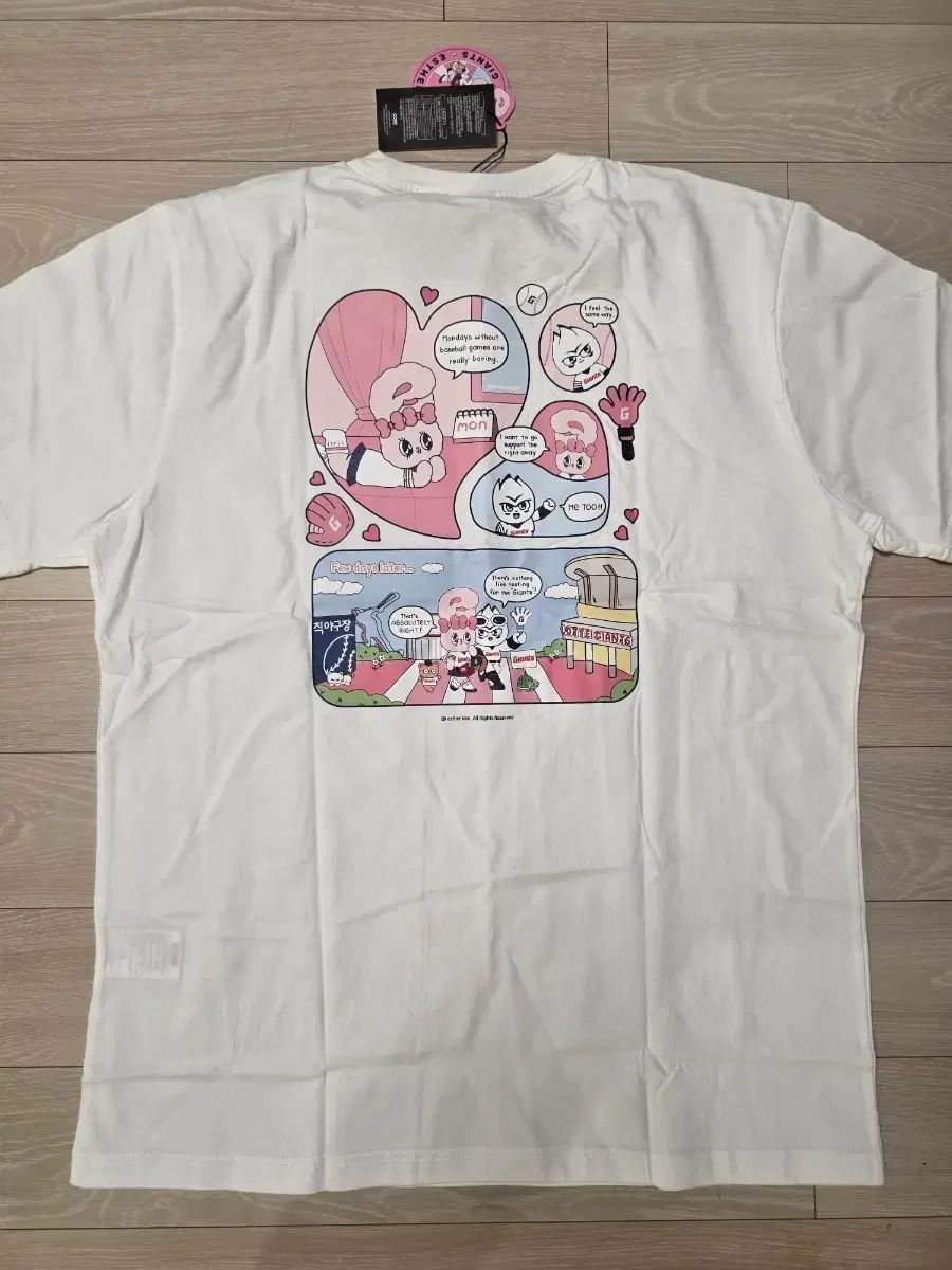 ロッテ・ジャイアンツ エスター・バニー カートゥーン Tシャツ