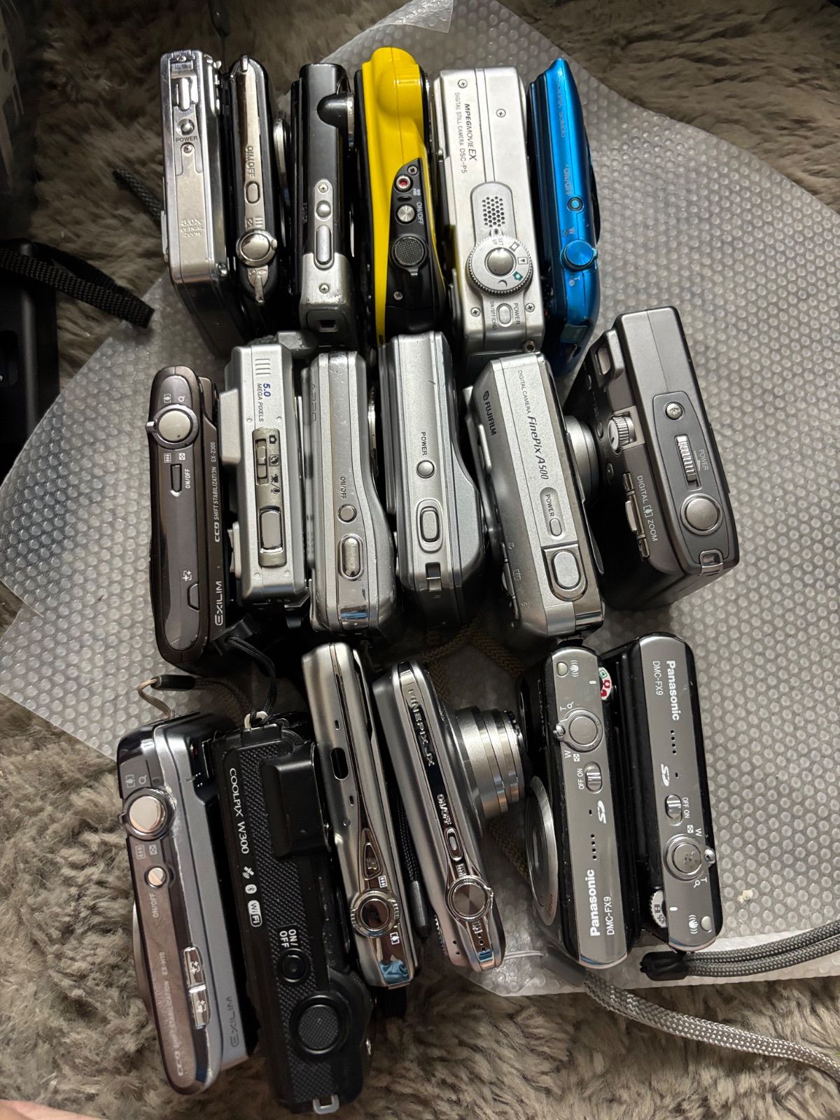 コンパクトデジタルカメラ ジャンク まとめ 26040670 - メルカリ