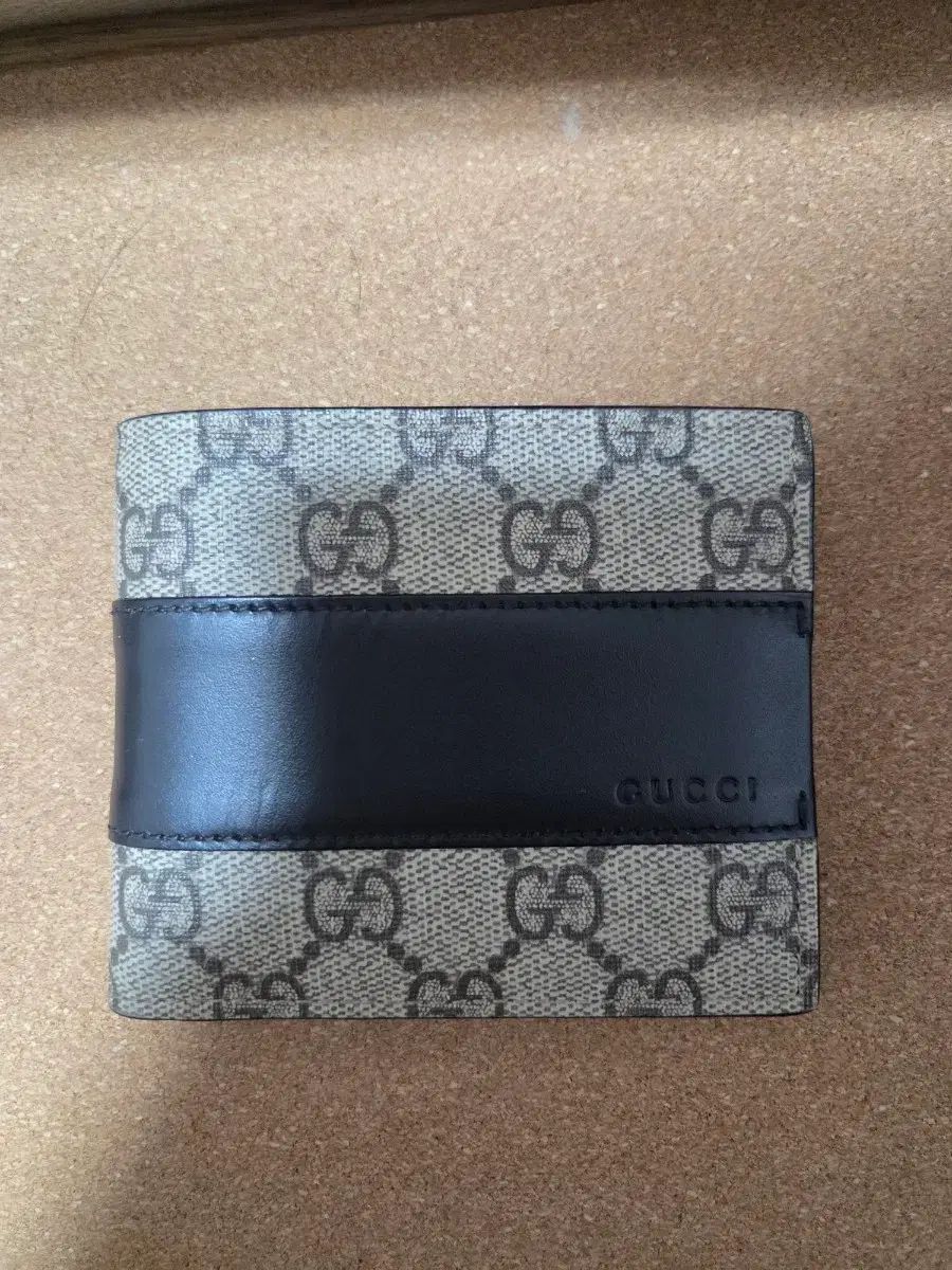 グッチエデン メンズ財布