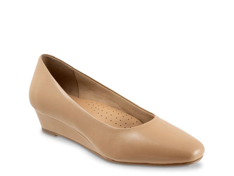 トロッターズ レディース シューズ パンプス Trotters Denisse Pump Beige ベージュ