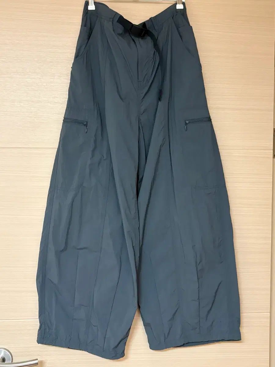 グラミチ ナイロン ワイド パンツ 11,140円