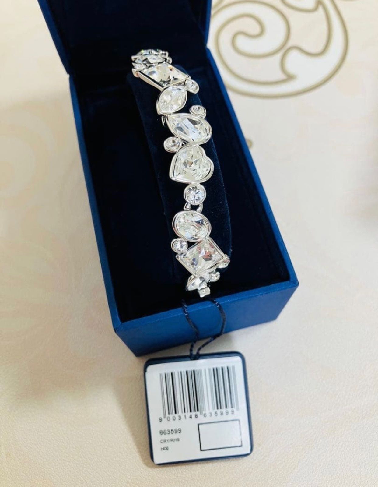 新品　スワロフスキー Swarovski バングル