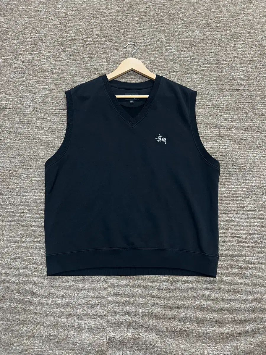 STUSSY ステューシー スウェット ブラック ベスト M 8,565円