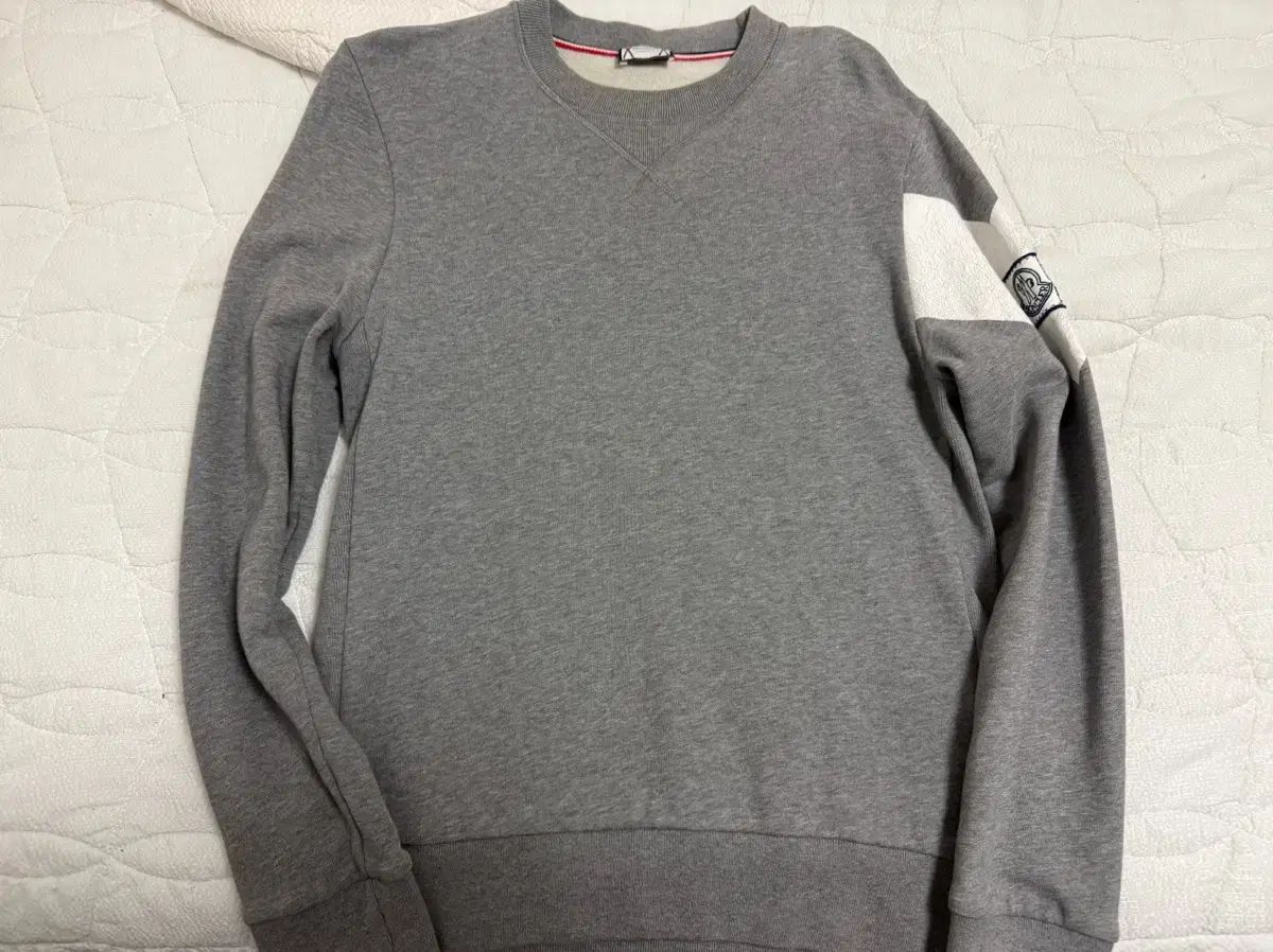 MONCLER モンクレール GAMMA(ガンマ)ブルー スウェット