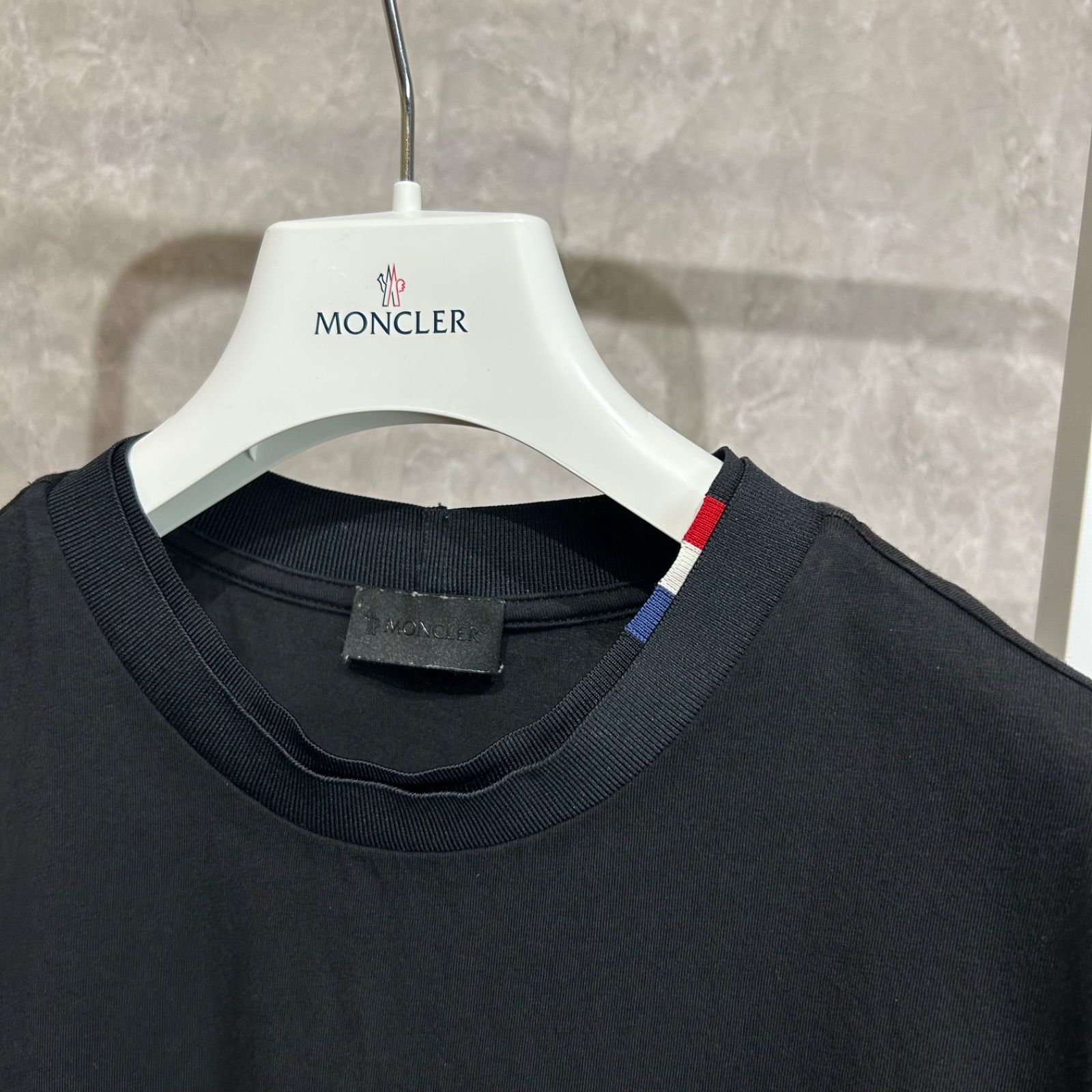 MONCLER モンクレール ラバーワッペン黒半袖 TシャツL - メルカリ
