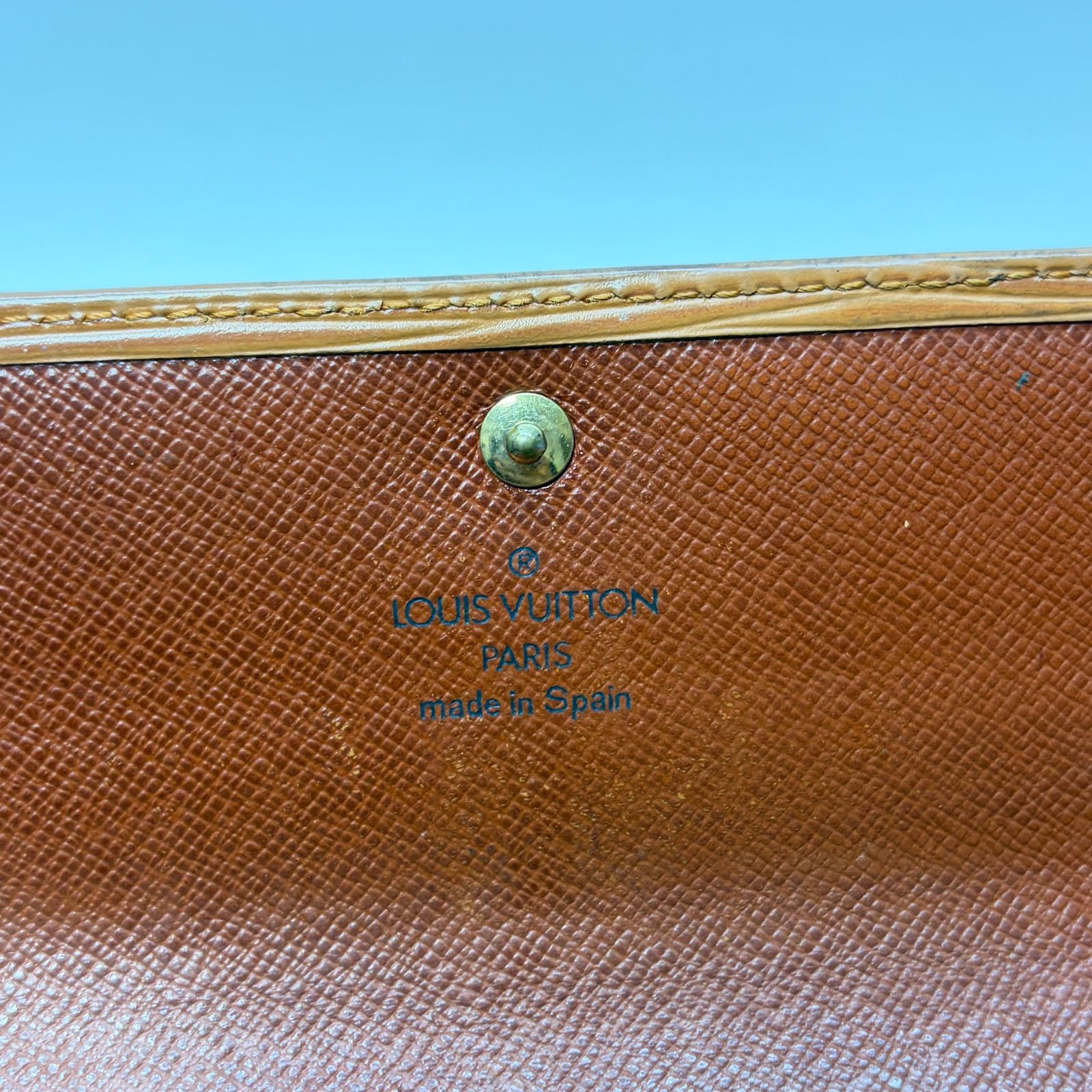 3964 LOUIS VUITTON ルイヴィトン エピ 長財布 ブラウン 