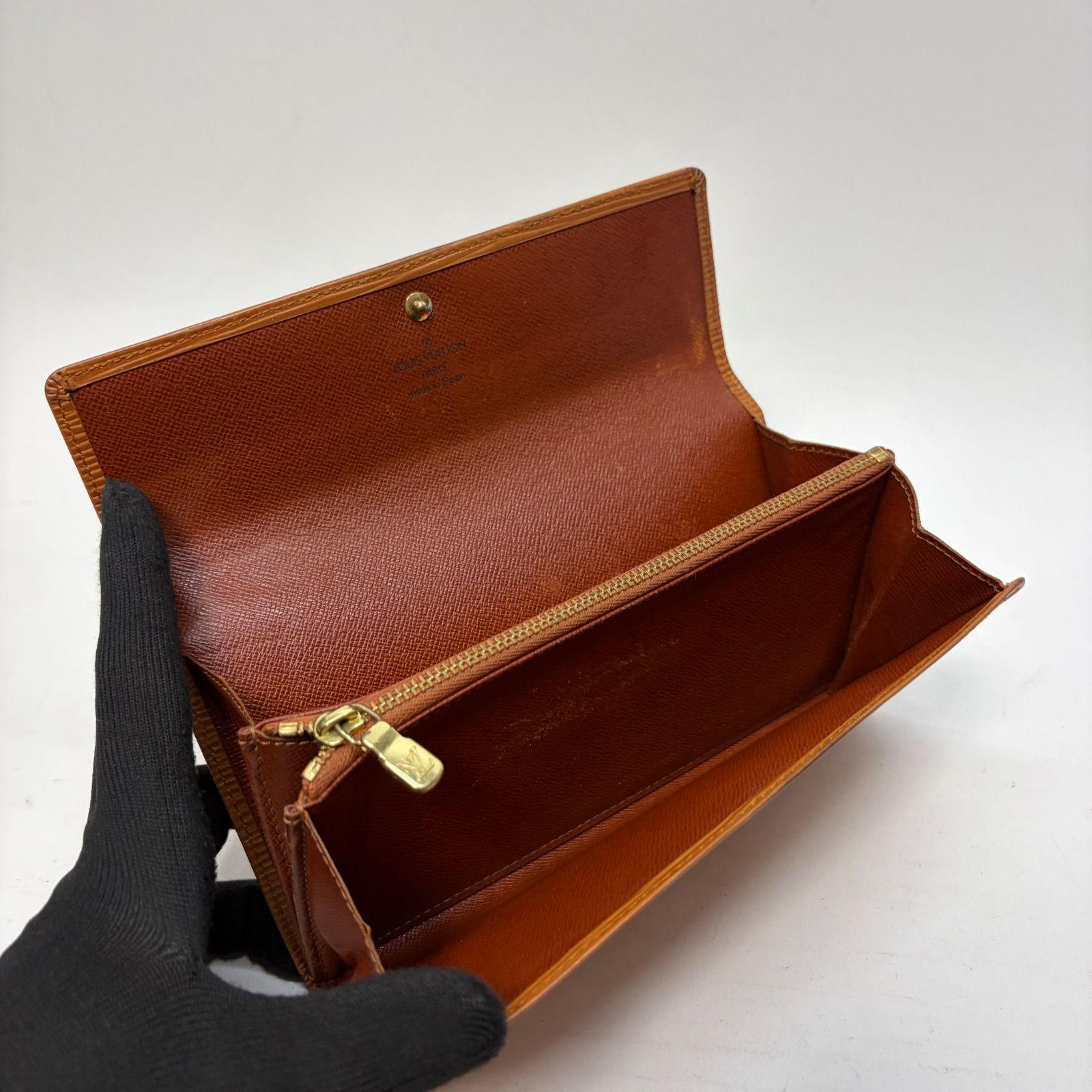 3964 LOUIS VUITTON ルイヴィトン エピ 長財布 ブラウン 