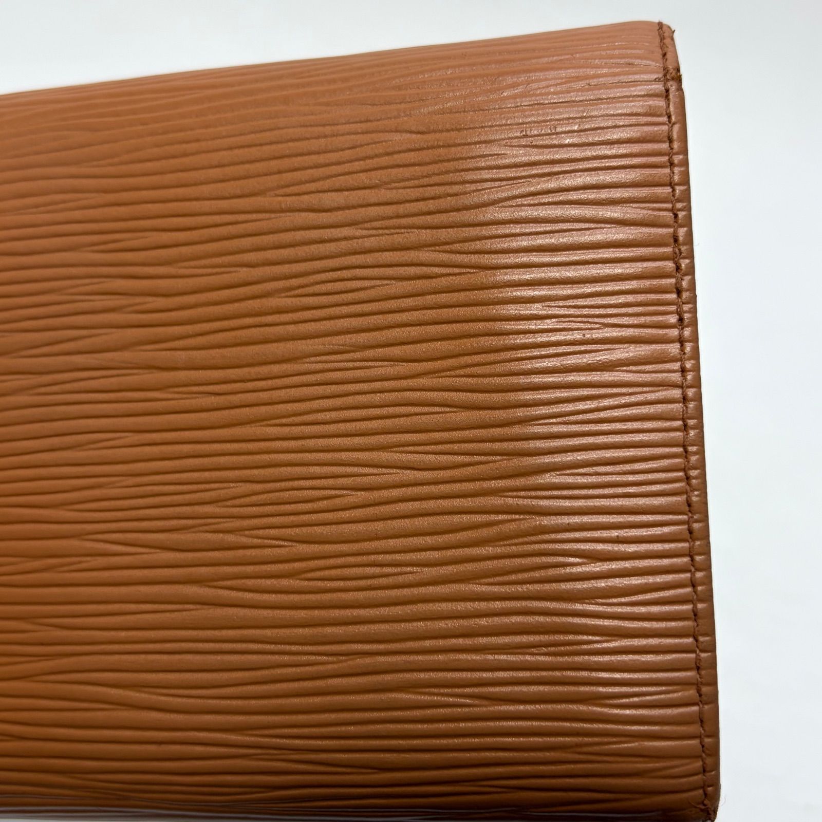 3964 LOUIS VUITTON ルイヴィトン エピ 長財布 ブラウン 