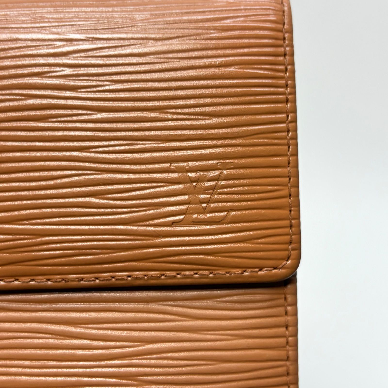 3964 LOUIS VUITTON ルイヴィトン エピ 長財布 ブラウン 