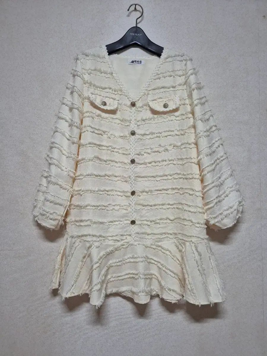(新品) タッセル組織クリームペプラムミニ ワンピース