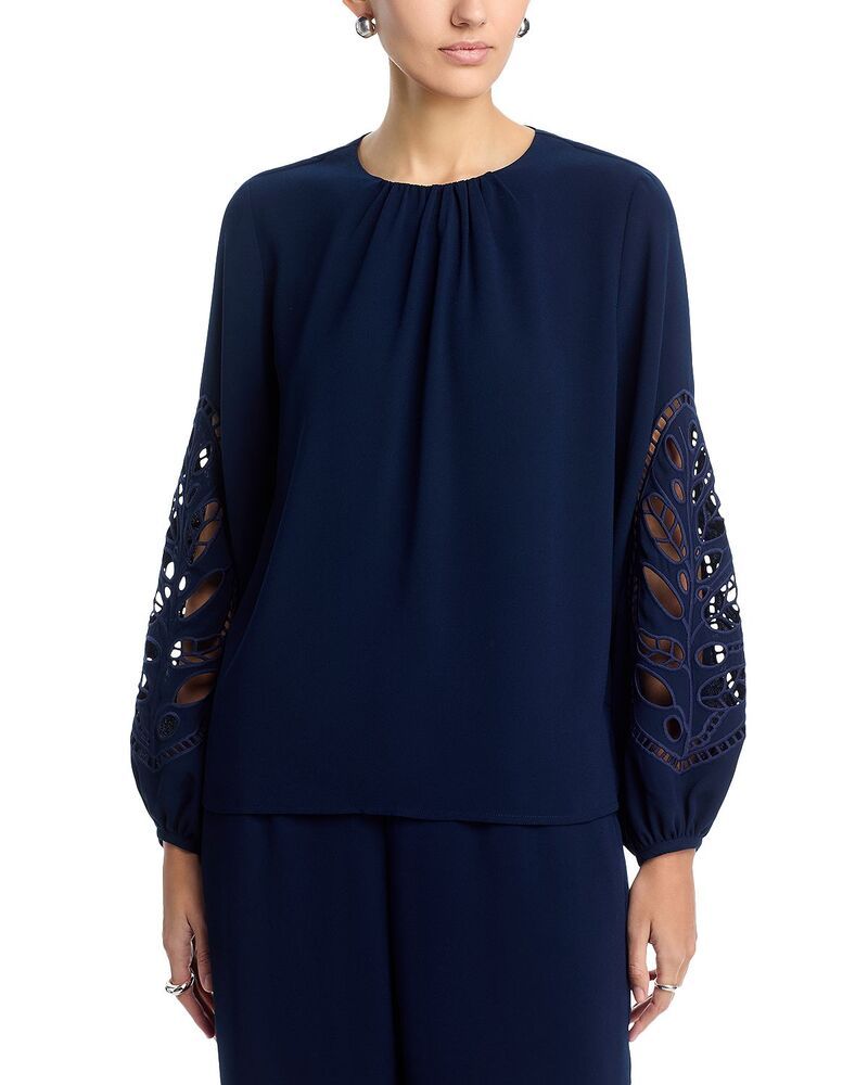 ティー・タハリ レディース トップス シャツ クルーネック 刺繍 ブラウス Tahari Embroidered Sleeve Crewneck Blouse Navy ネイビー