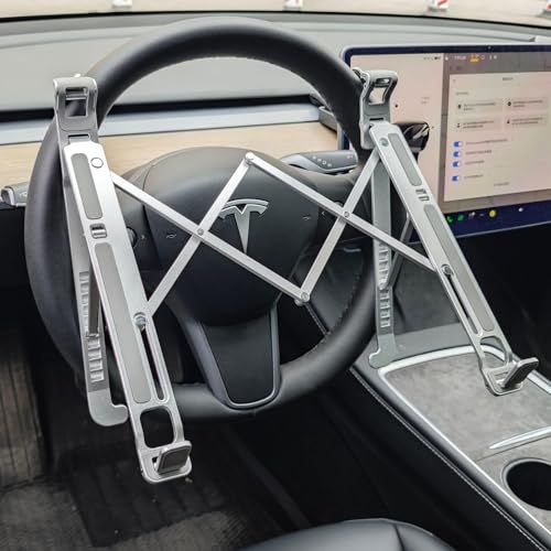TSdrena 車 ハンドル パソコンスタンド パソコンテーブル 折畳み 角度調整 高さ調整 パソコンデスク パソコン PC マウント アーム スタンド 簡単取り付け ひっかける ステアリング 運転席 車用 アルミ合金 膝上 車中泊 仕事 タ cc87df61