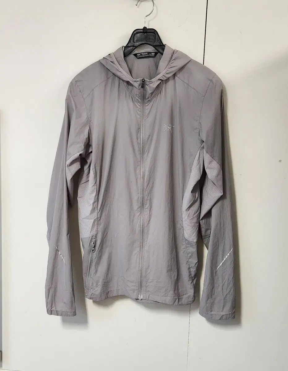 ARC'TERYX アークテリクス レディース フード ウィンドブレーカー M