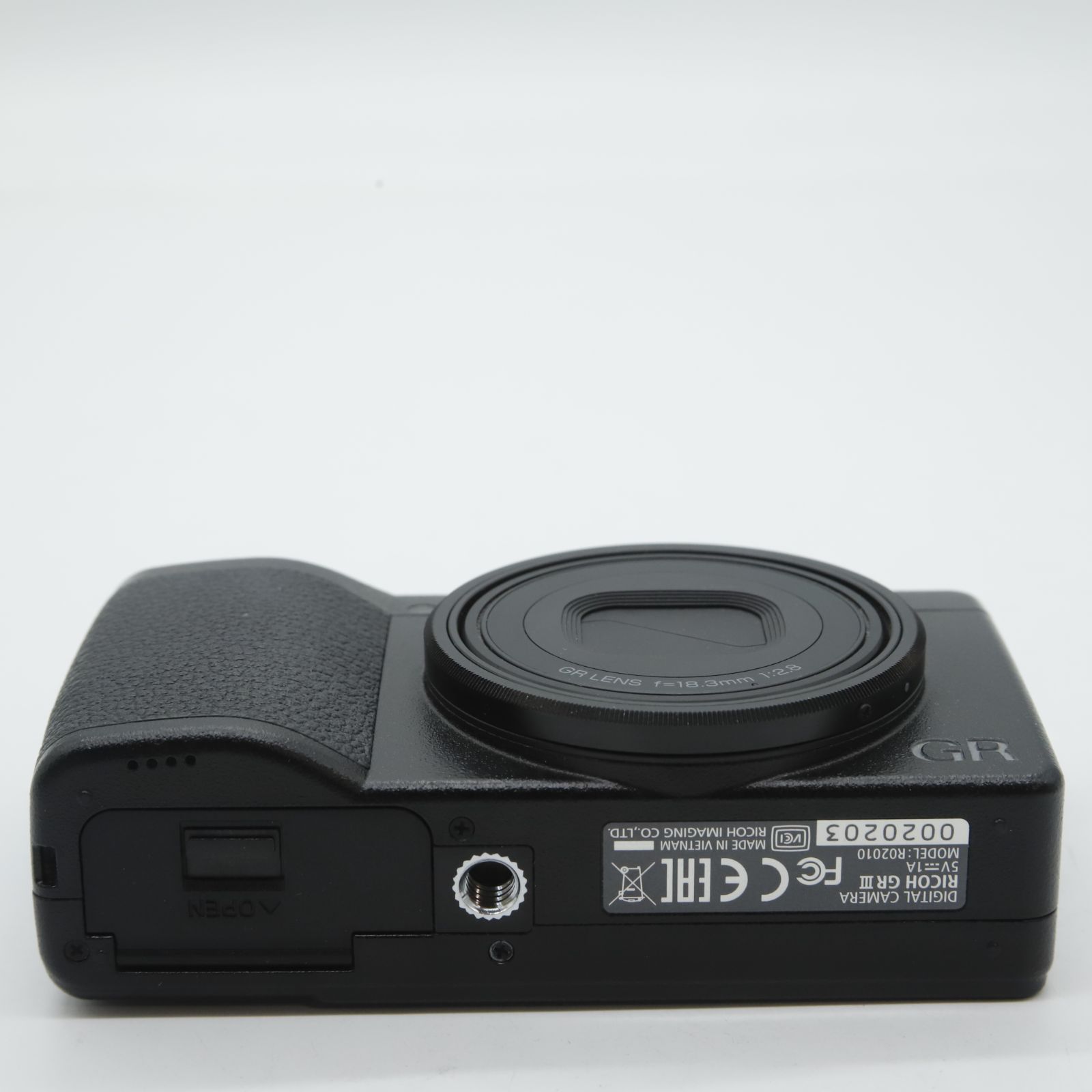 シャッター回数2325回】□ほぼ新品□ RICOH GR III デジタルカメラ