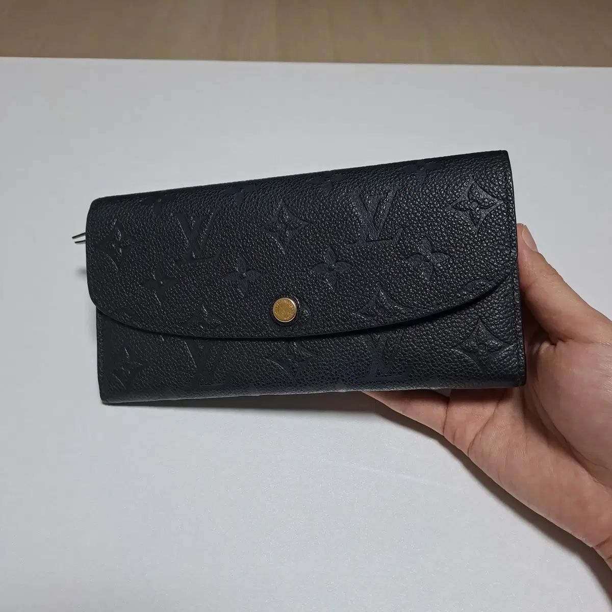 100%/正規品 Louis Vuitton ルイヴィトン モノグラム・アンブラント エミリー 長財布