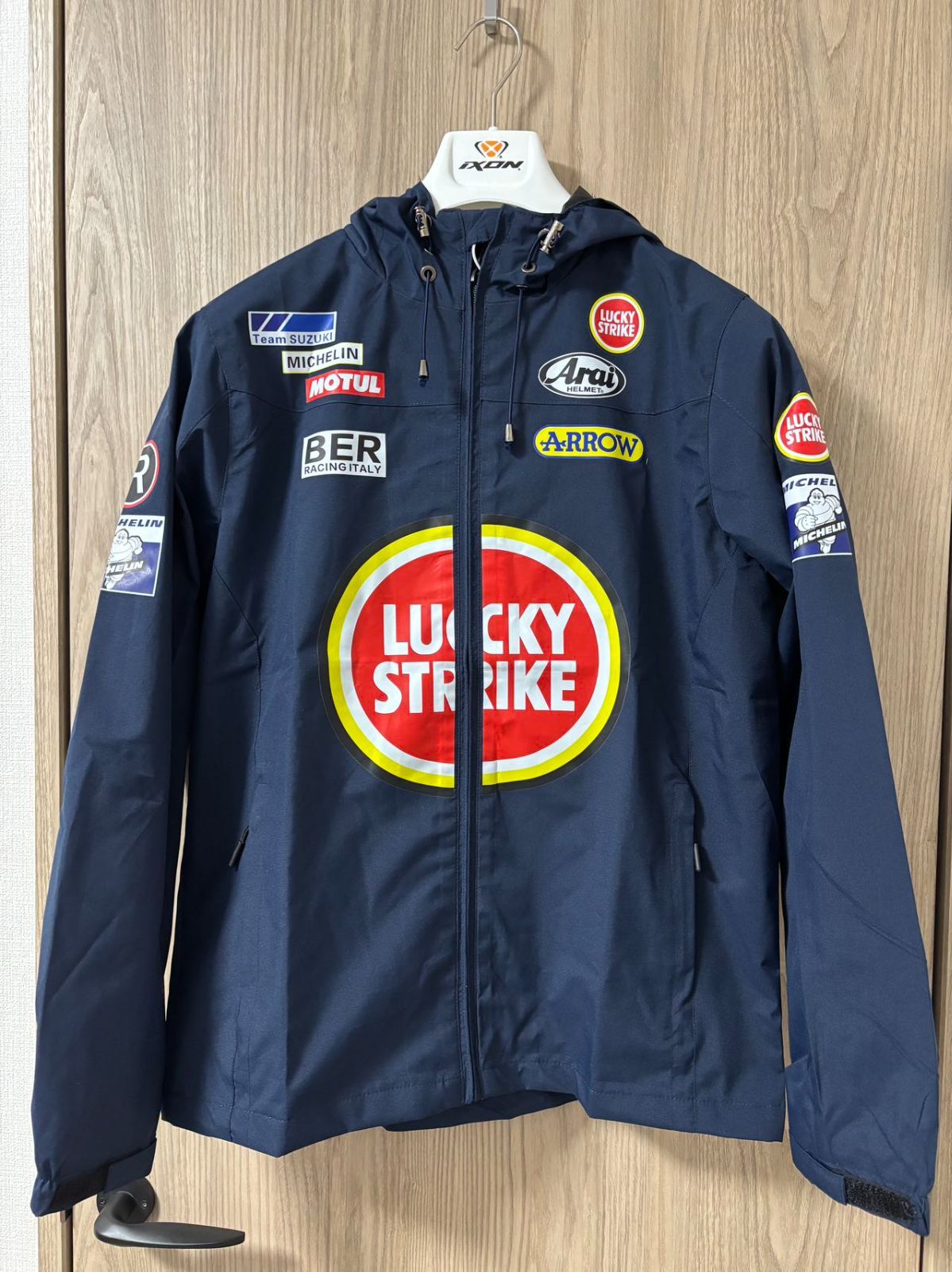 ★アウトレット★新品 L MotoGP SUZUKI LUCKY STRIKE レーシング バイク ジャケット オートバイ アウトドア グッズ Moto Speeds