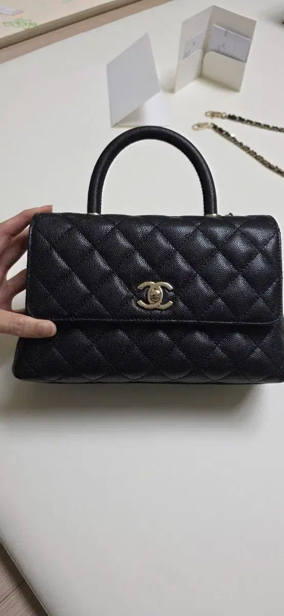 内装チップ) CHANEL 九井 一ハンドル キャビア ブラック 샴골 (グースモール 現ミディアム) a92990