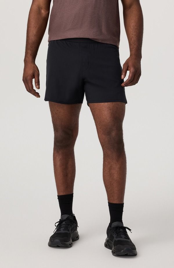 ビュオーリ メンズ ボトムス ハーフパンツ・ショーツ ショートパンツ Vuori Qualify Classic Lined 5Inch Training Shorts Black ブラック