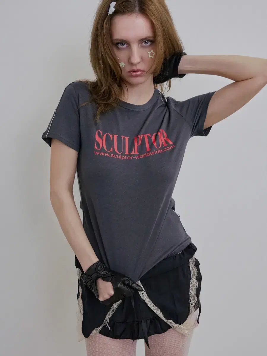 新品 SCULPTOR スカルプター Tシャツ チャコール ロゴ クロップドトップス M
