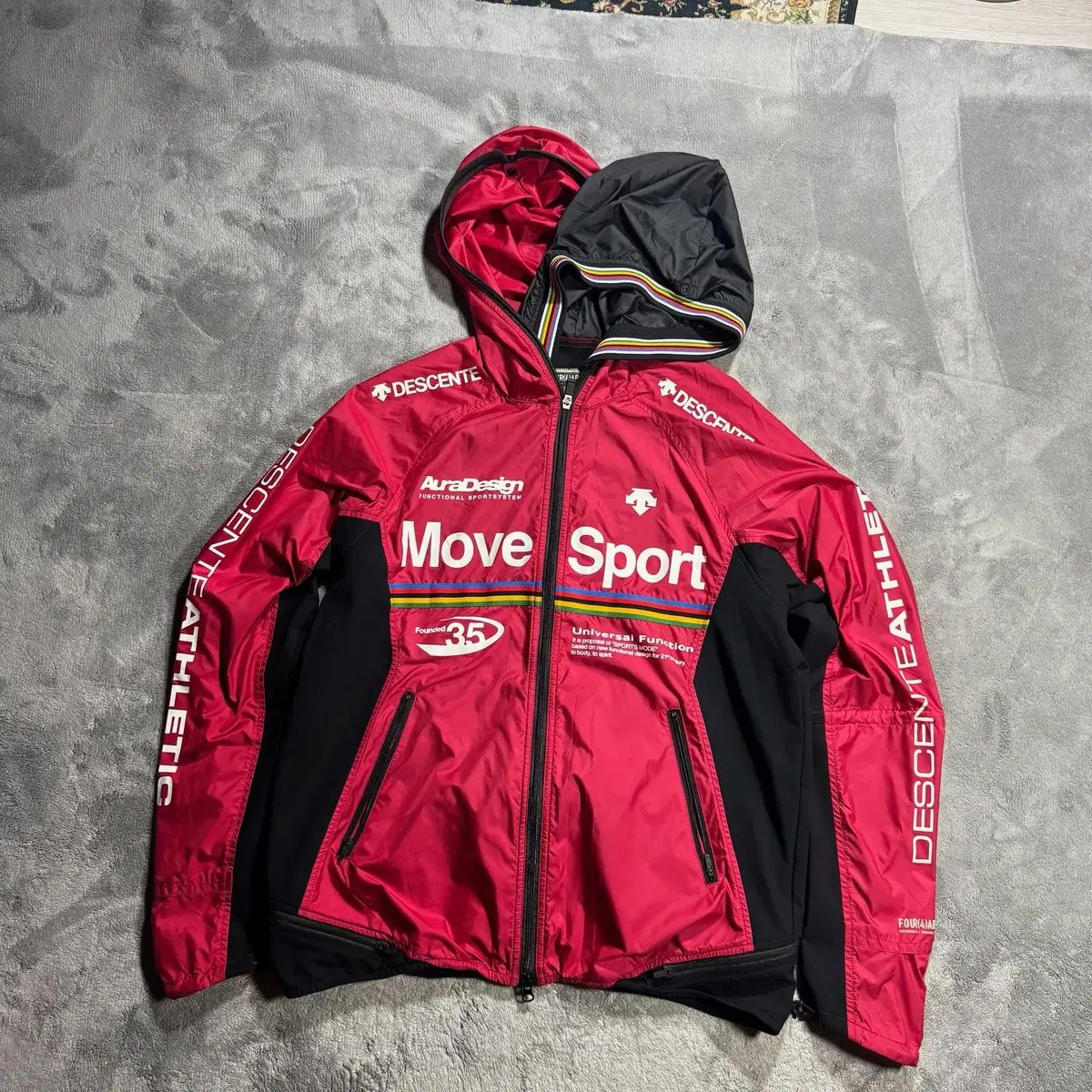 デサント 4ABLE JAKET ウィンドブレーカー