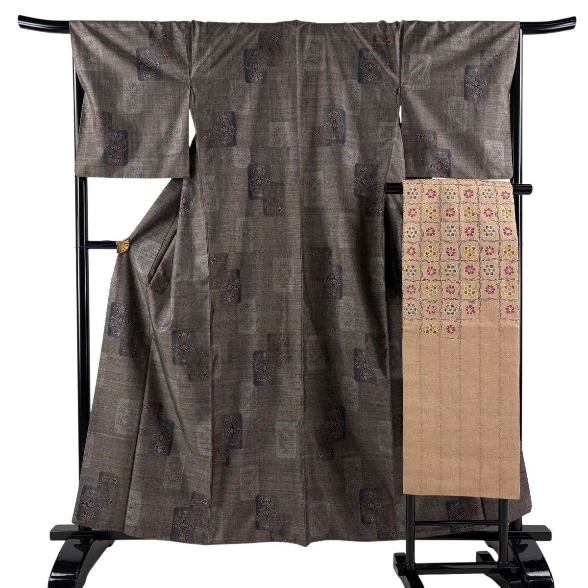 【美品】 紬 身丈159.5cm 裄丈66.5cm M 袷 名古屋帯セット 色紙 花 灰茶 正絹 秀品 【中古】