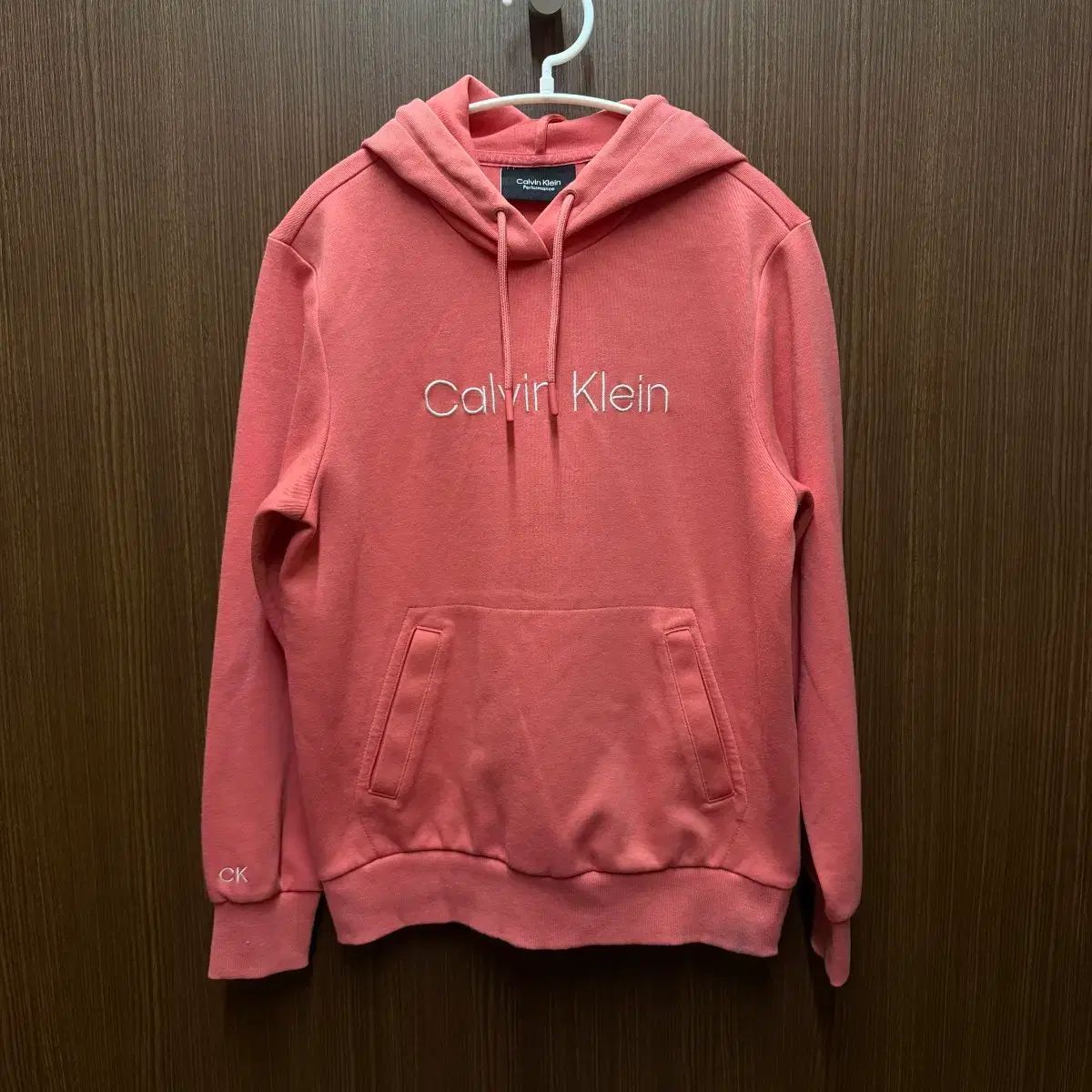 カルバン・クライン フード付きTシャツ