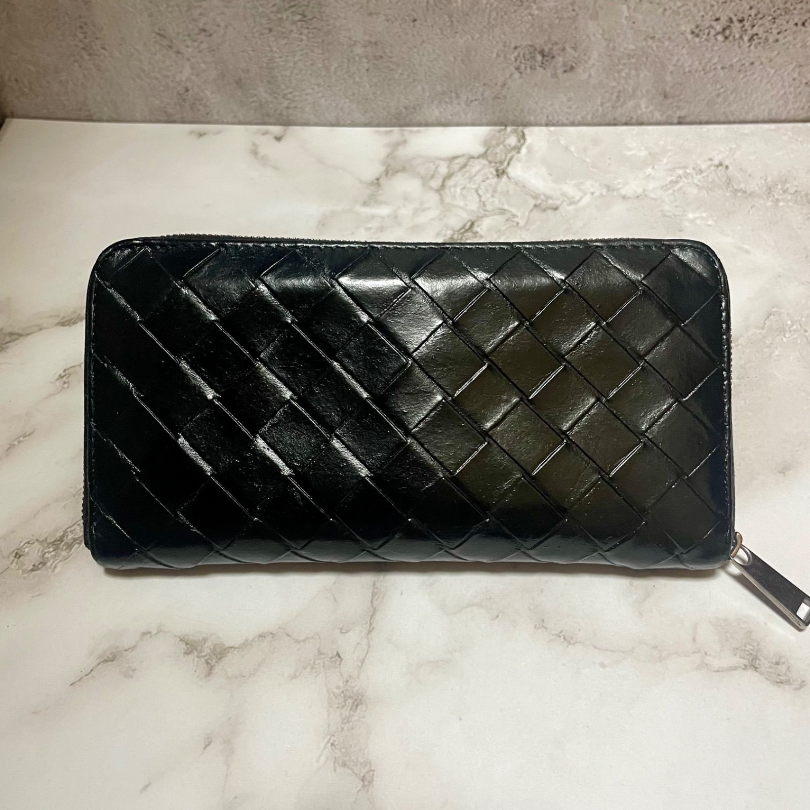 BOTTEGA VENETA イントレチャート ラウンドファスナー　長財布