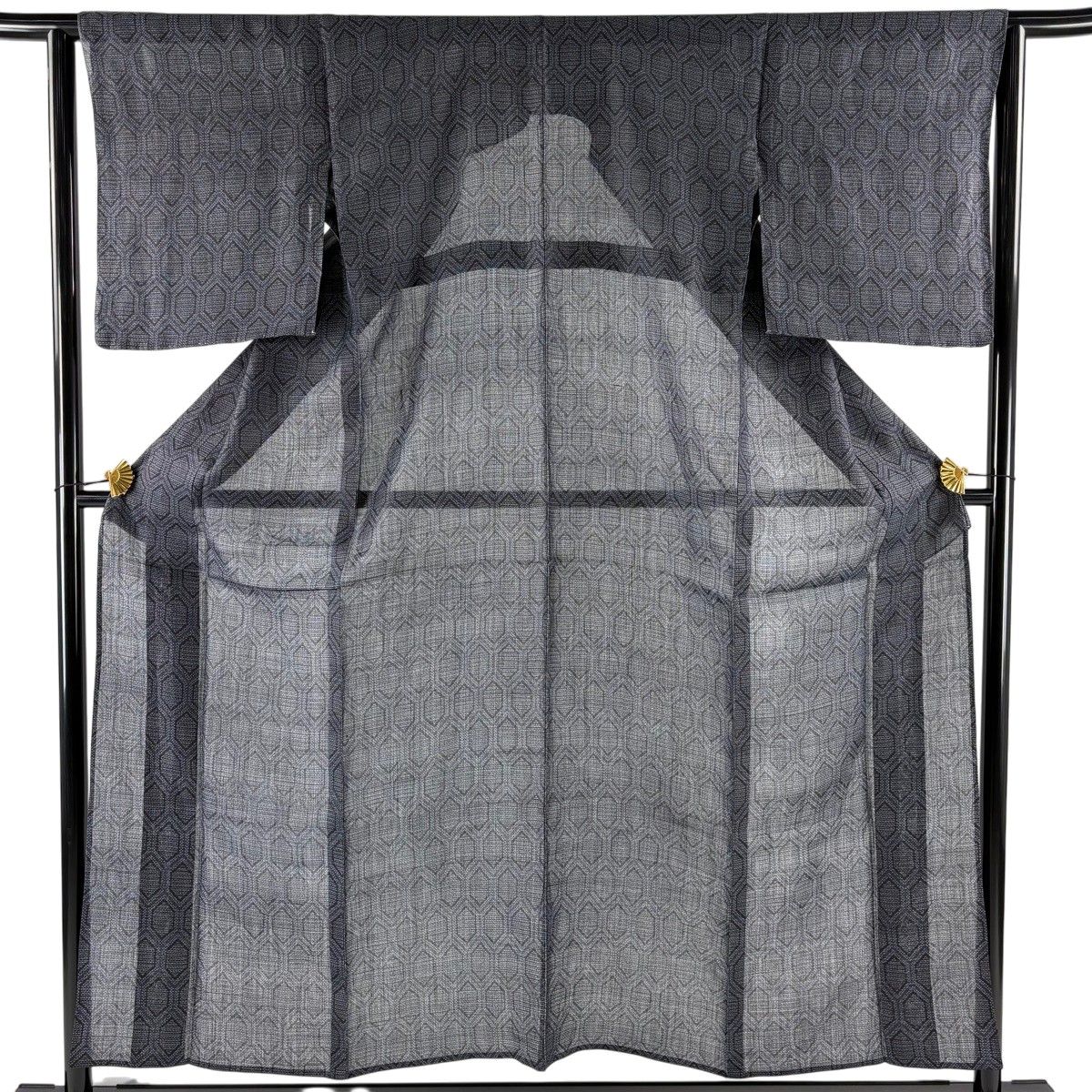 【美品】 紬 身丈154cm 裄丈63.5cm S 薄物 夏紬 亀甲 亀甲絣 黒灰 正絹 秀品 【中古】